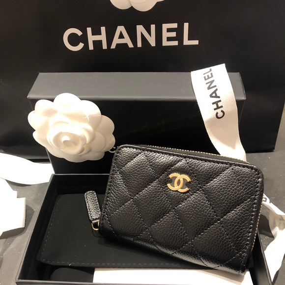 CHANEL Handbags - CHANEL caviar zip around wallet card case